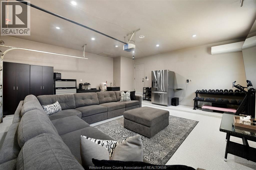 2466 CURRY AVENUE, Windsor, Ontario, N9E2S5 — Photo 35