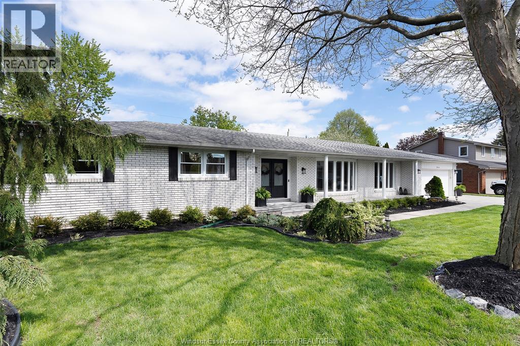 2466 CURRY AVENUE, Windsor, Ontario, N9E2S5 — Photo 5
