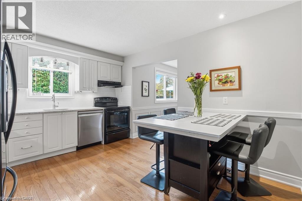 668 TOMAHAWK Crescent, Ancaster, Ontario, L9G3R2 — Photo 17