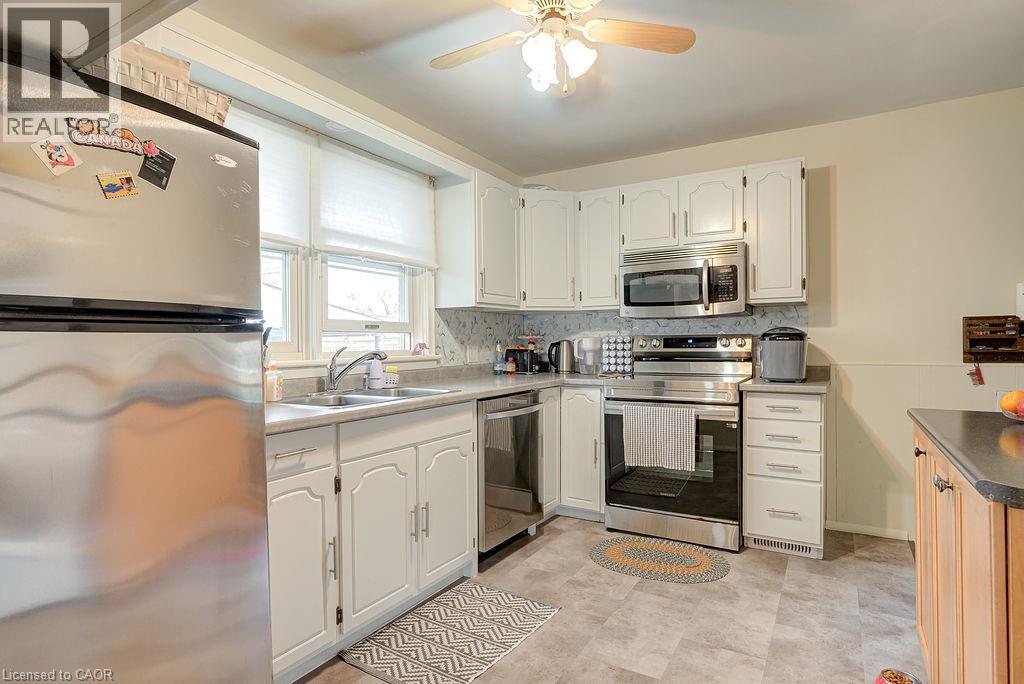 10 ELMWOOD Avenue, Kitchener, Ontario, N2H6G4 — Photo 10