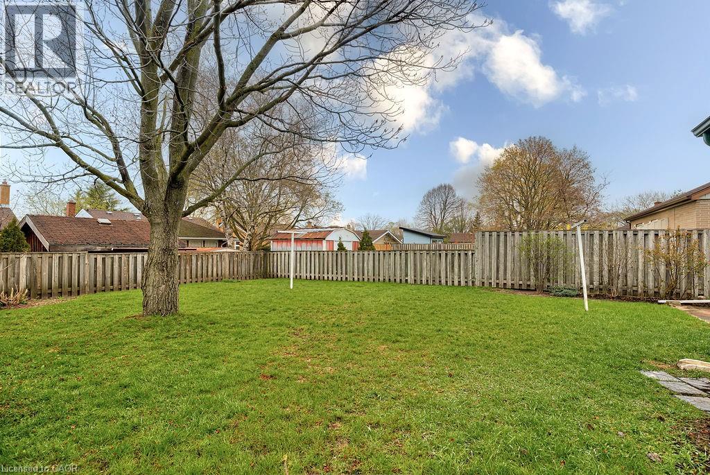 10 ELMWOOD Avenue, Kitchener, Ontario, N2H6G4 — Photo 36