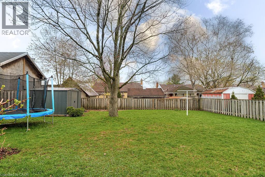 10 ELMWOOD Avenue, Kitchener, Ontario, N2H6G4 — Photo 37