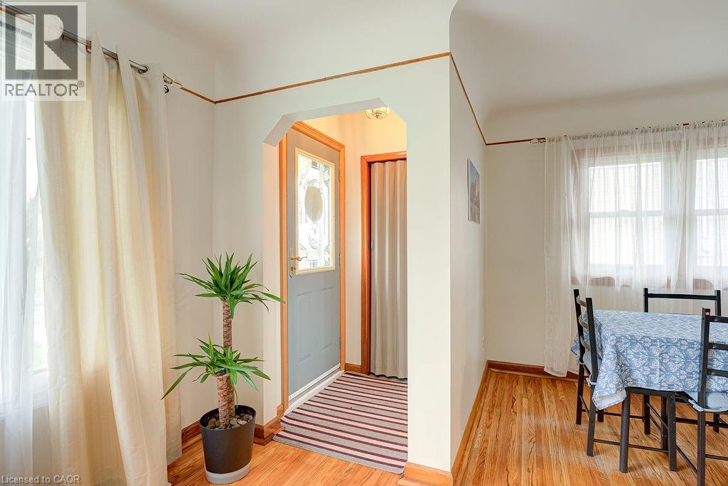 10 ELMWOOD Avenue, Kitchener, Ontario, N2H6G4 — Photo 6