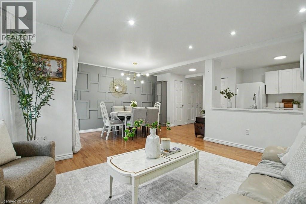 205 HIGHLAND Crescent Unit# 41, Kitchener, Ontario, N2M5L7 — Photo 13