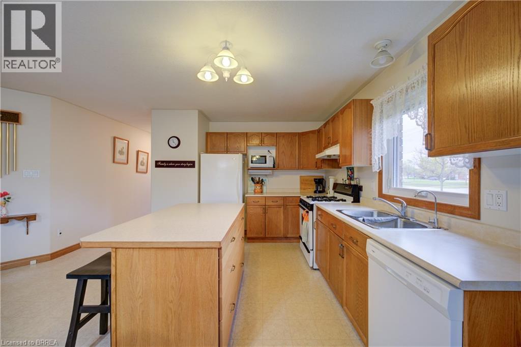 110 SOMERSET Road Unit# 1, Brantford, Ontario, N3R5A8 — Photo 12