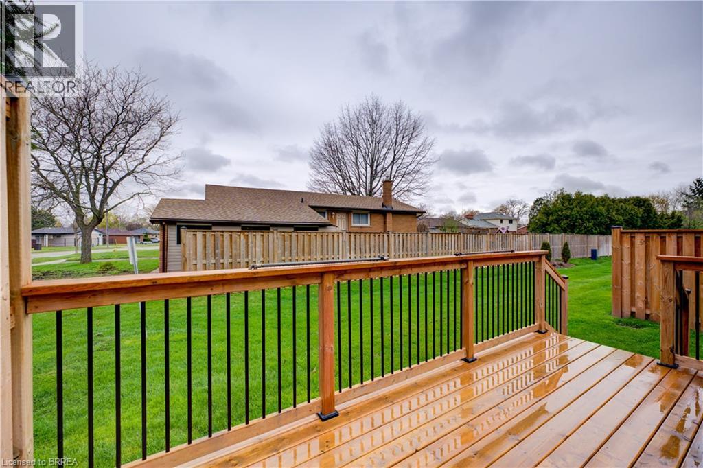 110 SOMERSET Road Unit# 1, Brantford, Ontario, N3R5A8 — Photo 40