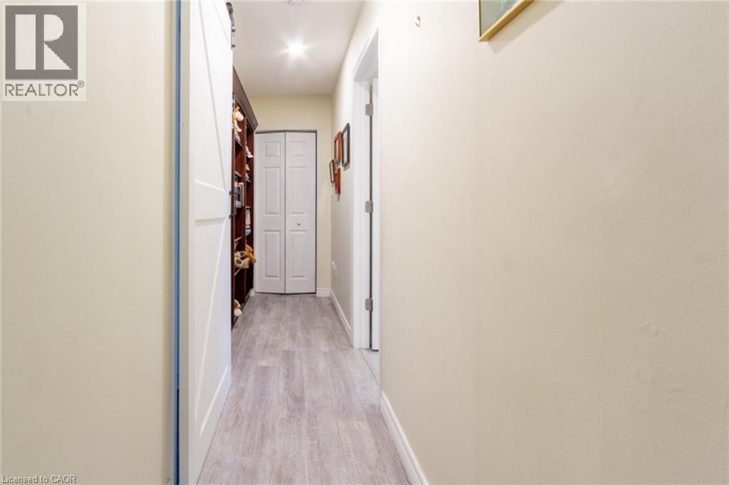 899 HAZEL Street, Burlington, Ontario, L7R3X1 — Photo 10