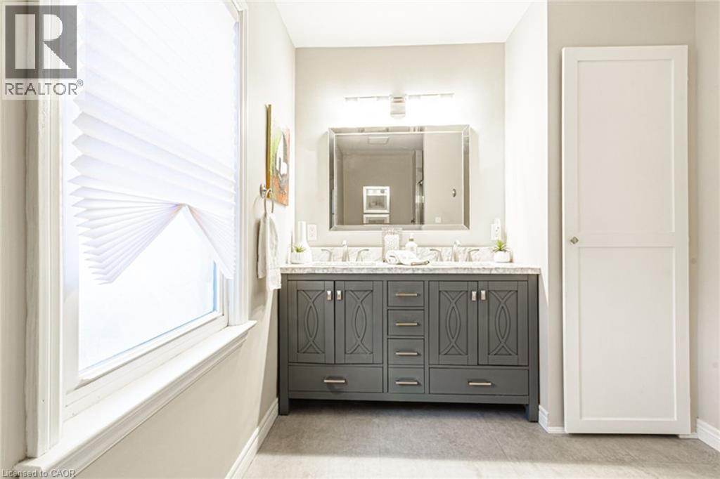 899 HAZEL Street, Burlington, Ontario, L7R3X1 — Photo 14