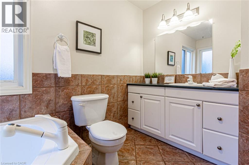 899 HAZEL Street, Burlington, Ontario, L7R3X1 — Photo 17