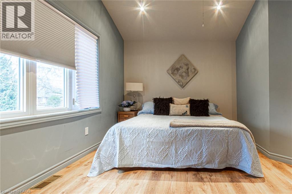 899 HAZEL Street, Burlington, Ontario, L7R3X1 — Photo 20