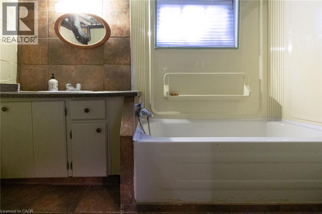 899 HAZEL Street, Burlington, Ontario, L7R3X1 — Photo 27