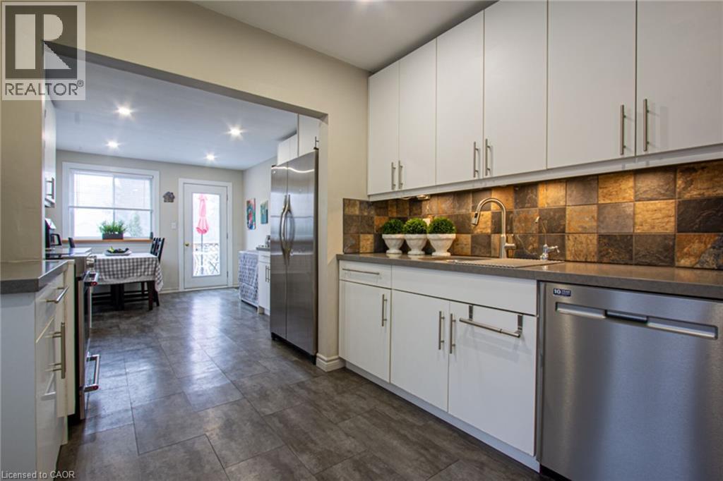 899 HAZEL Street, Burlington, Ontario, L7R3X1 — Photo 5