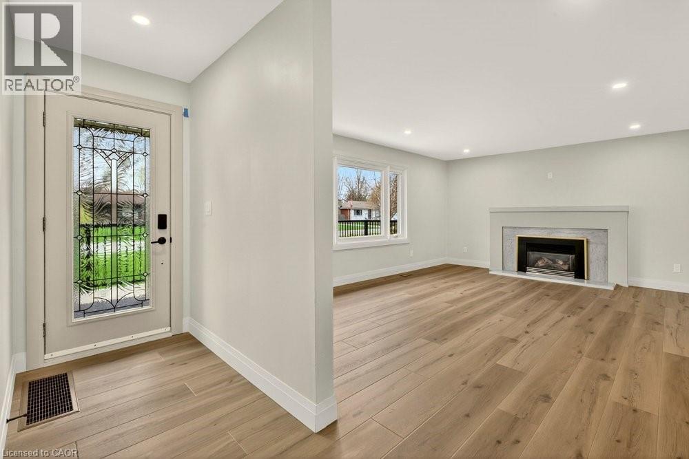 18 GARDEN Avenue, Ancaster, Ontario, L9G2J5 — Photo 3