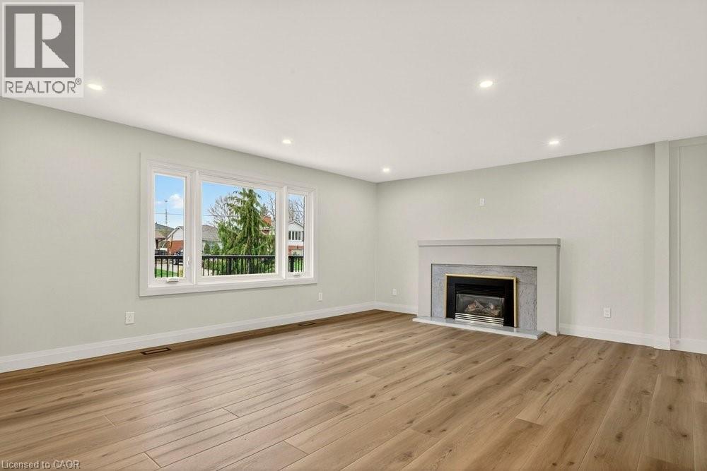 18 GARDEN Avenue, Ancaster, Ontario, L9G2J5 — Photo 4