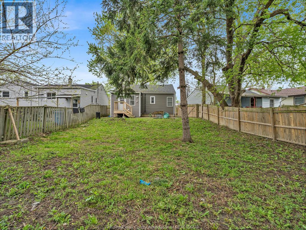 3422 BARRYMORE, Windsor, Ontario, N9C1V1 — Photo 19