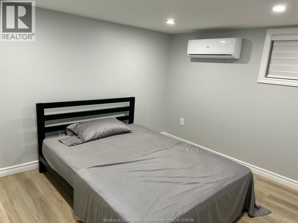 1592 BUCKINGHAM Unit# B, Windsor, Ontario, N8T2A6 — Photo 5
