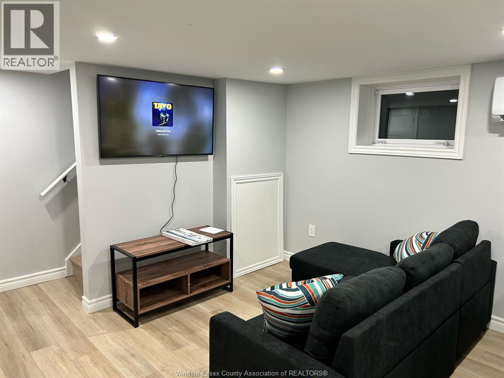 1592 BUCKINGHAM Unit# B, Windsor, Ontario, N8T2A6 — Photo 7