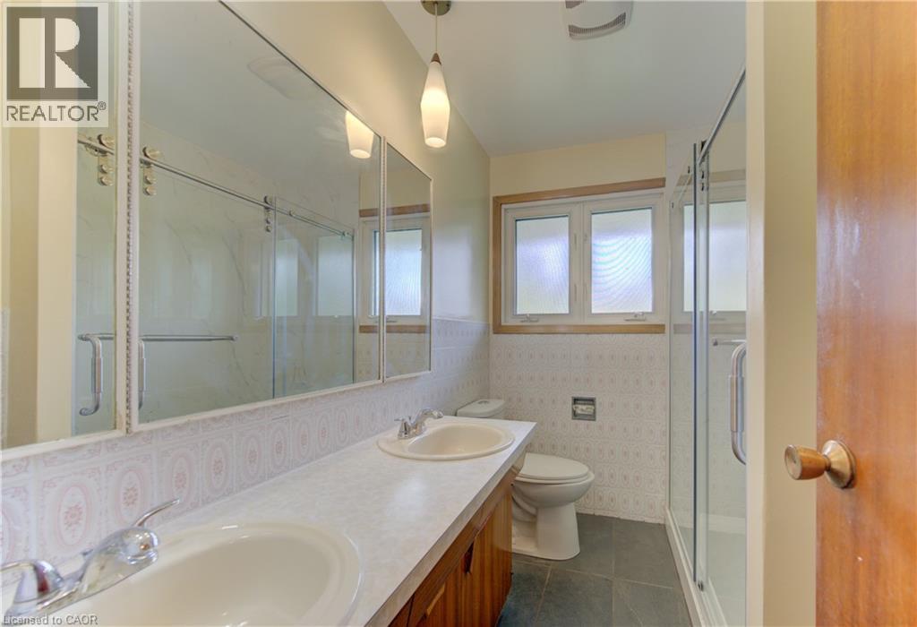 259 WILLOWDALE Place, Waterloo, Ontario, N2J3M5 — Photo 13