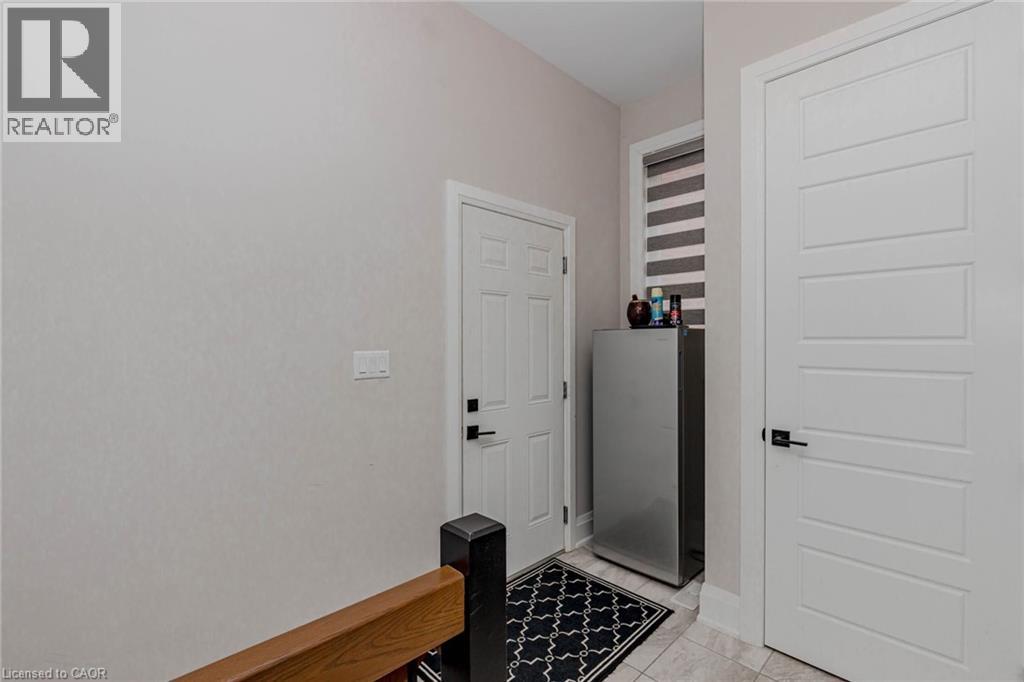 130 PONDCLIFFE Drive, Kitchener, Ontario, N2R0M4 — Photo 25