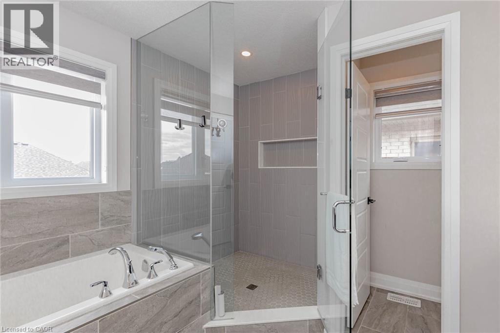 130 PONDCLIFFE Drive, Kitchener, Ontario, N2R0M4 — Photo 34