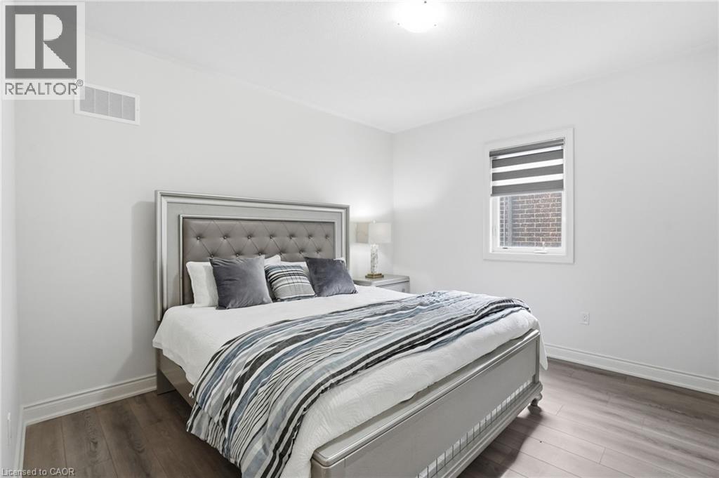 7 GRIERSON Trail, Waterdown, Ontario, L8B1Z7 — Photo 23