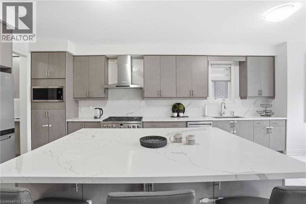 7 GRIERSON Trail, Waterdown, Ontario, L8B1Z7 — Photo 9