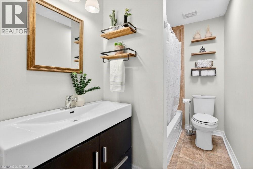 2233 MELISSA Crescent, Burlington, Ontario, L7P3T4 — Photo 7