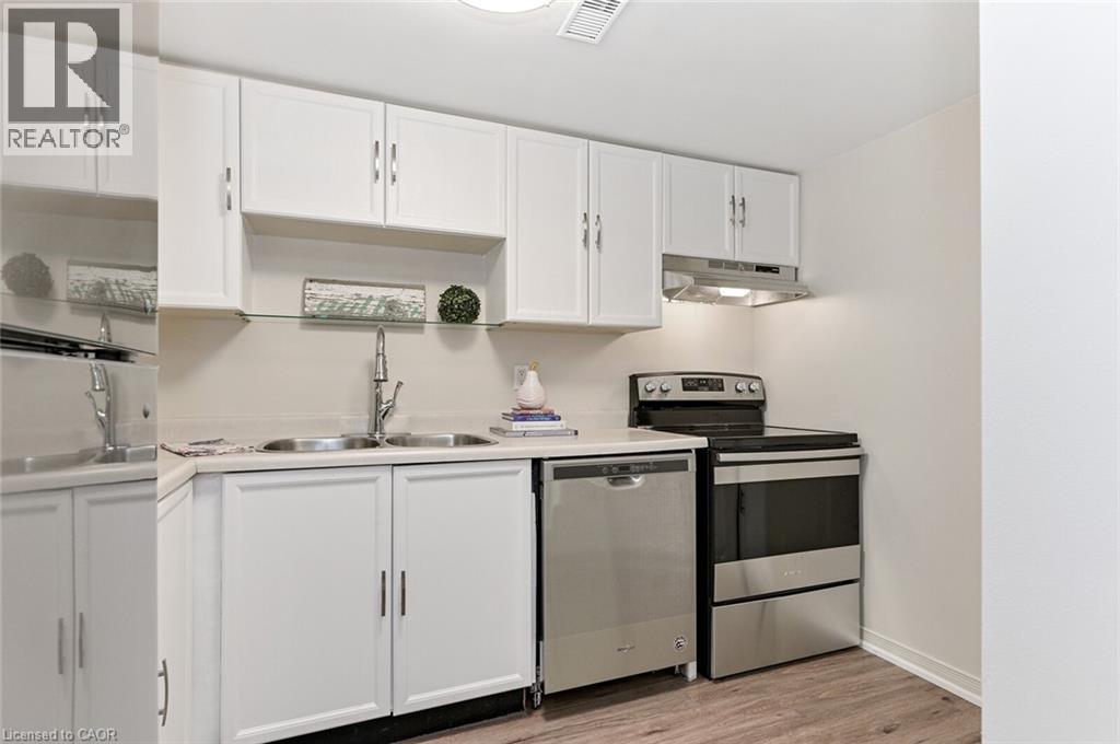 895 MAPLE Avenue Unit# 212, Burlington, Ontario, L7S2H7 — Photo 10