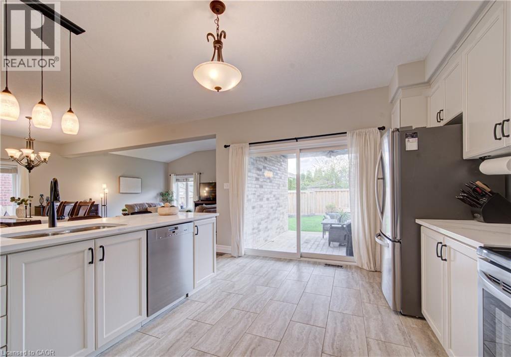 31 FREURE Drive, Cambridge, Ontario, N1S0A2 — Photo 10