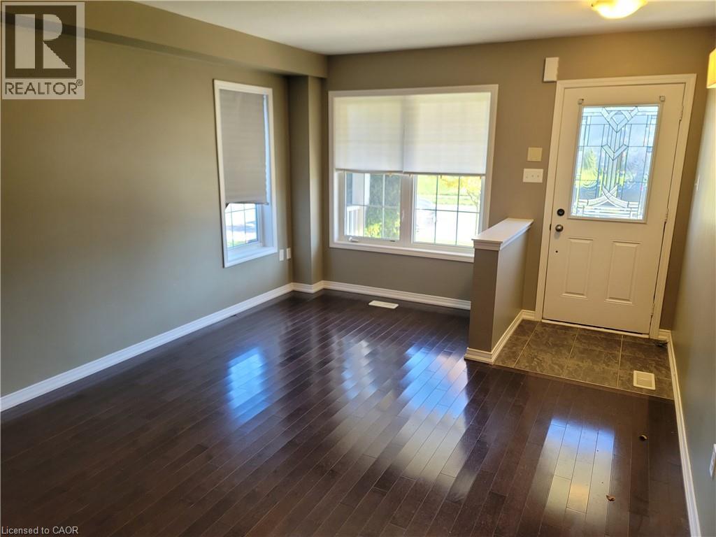 48 WARNER Lane, Brantford, Ontario, N3T0E7 — Photo 4