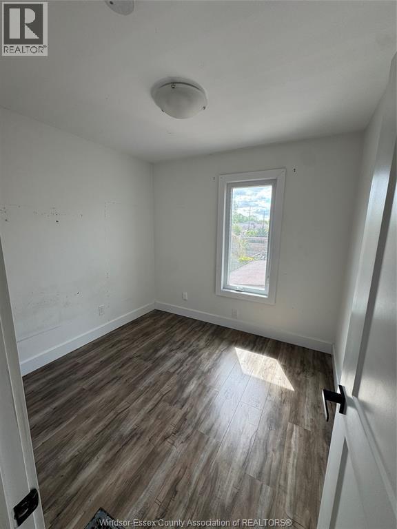 934 GLADSTONE, Windsor, Ontario, N9A2T6 — Photo 5