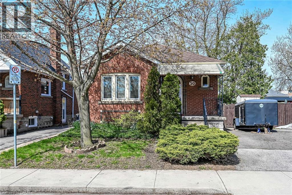 50 EAST 12TH Street, Hamilton, Ontario, L9A3X1 — Photo 2