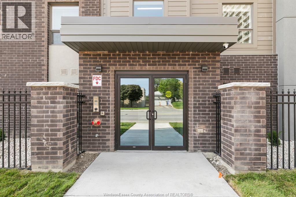 955 OUELLETTE AVENUE Unit# 303, Windsor, Ontario, N9A4J5 — Photo 2