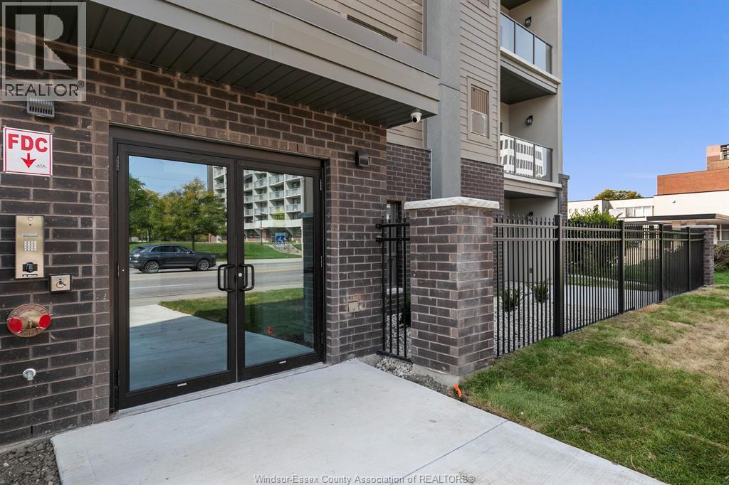 955 OUELLETTE AVENUE Unit# 303, Windsor, Ontario, N9A4J5 — Photo 3