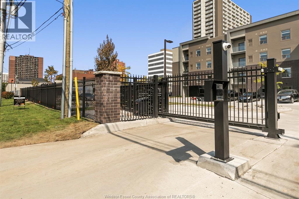 955 OUELLETTE AVENUE Unit# 303, Windsor, Ontario, N9A4J5 — Photo 4