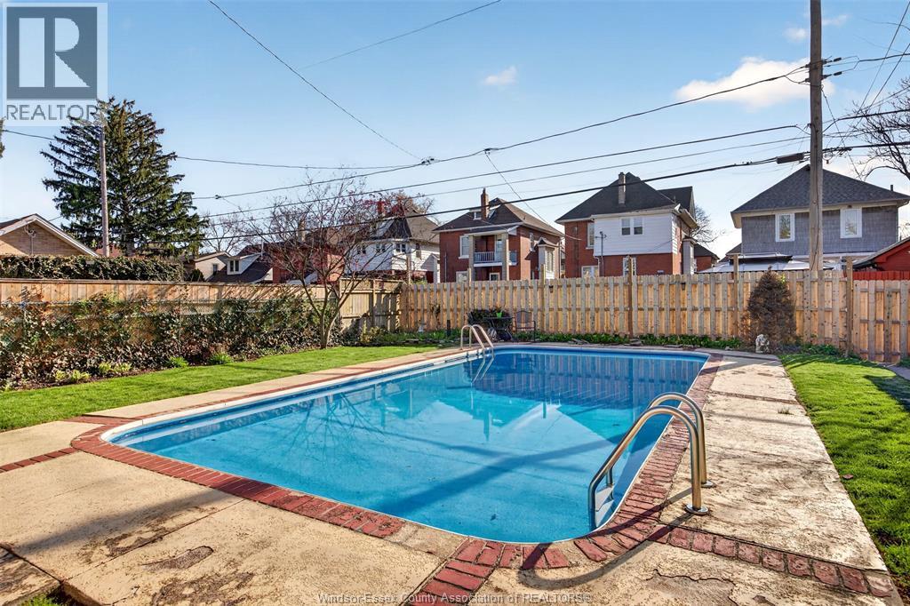 911 Victoria AVENUE, Windsor, Ontario, N9A4N5 — Photo 34