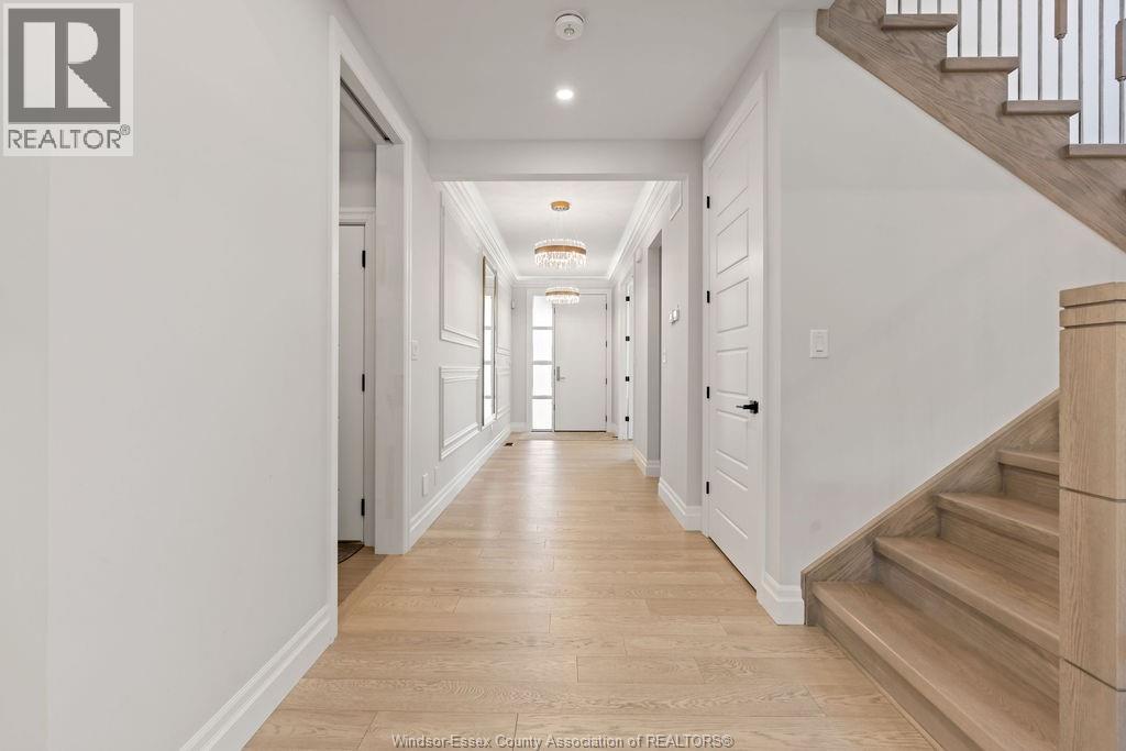 258 XAVIER CIRCLE, Lakeshore, Ontario, N8N0J3 — Photo 6