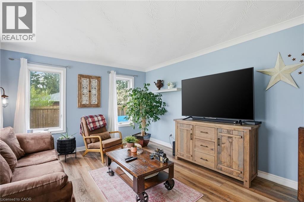 27 BLOSSOM Avenue, Brantford, Ontario, N3T5L9 — Photo 12