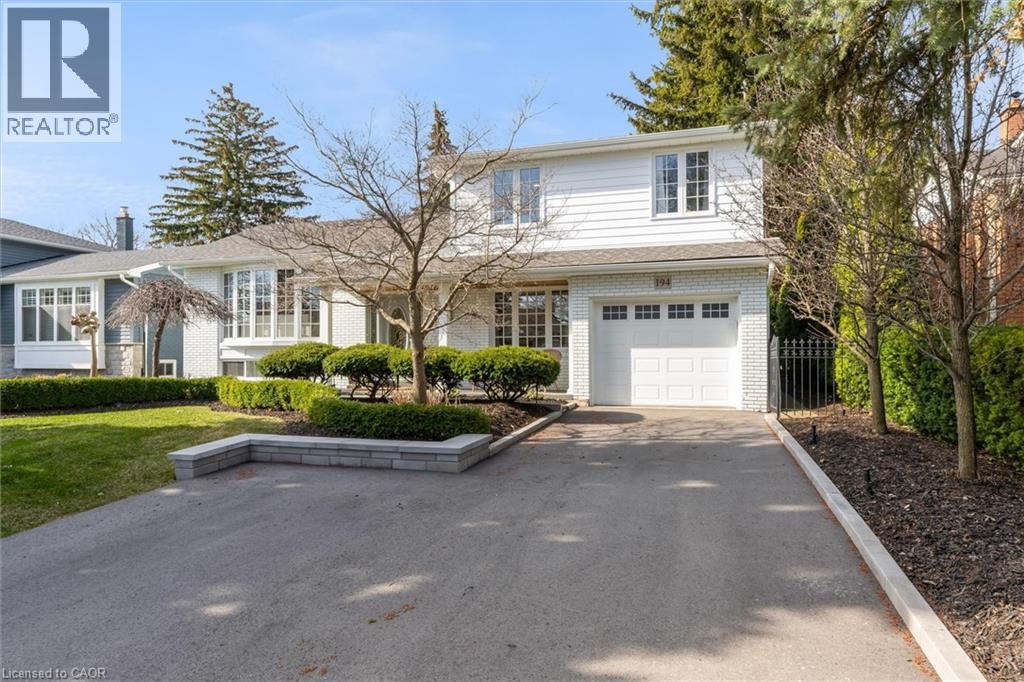 194 SOLINGATE Drive, Oakville, Ontario, L6L3T1 — Photo 2