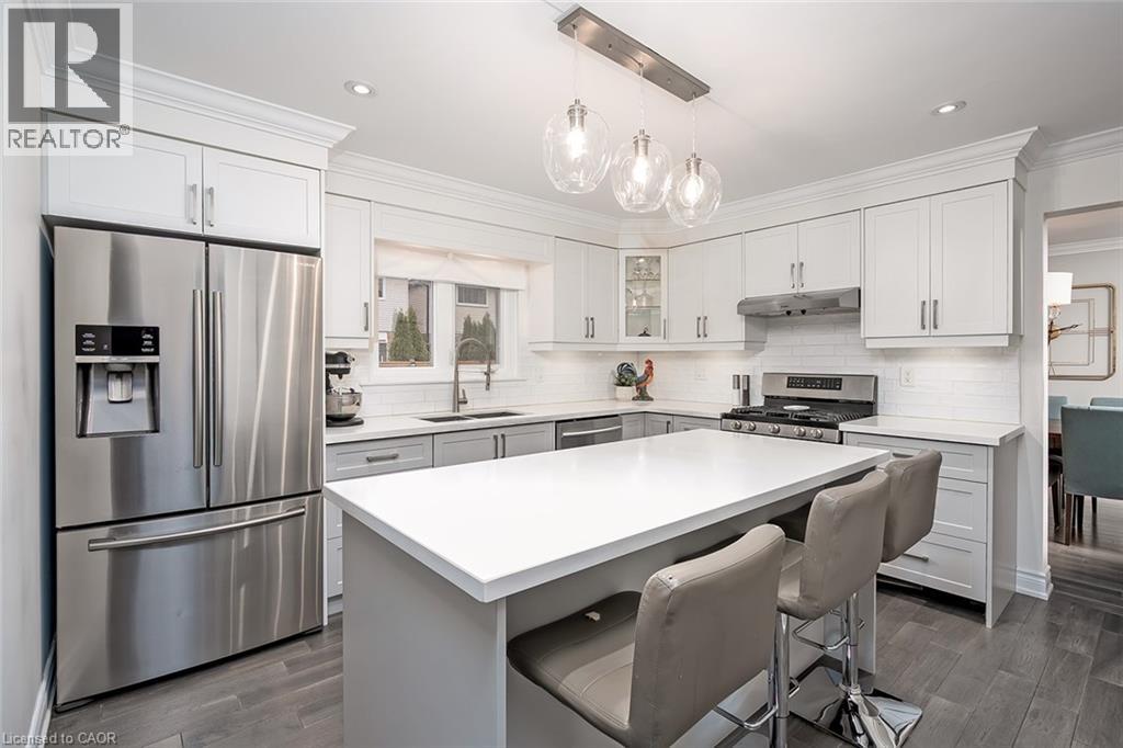 2475 CAVENDISH Drive, Burlington, Ontario, L7P4A5 — Photo 13