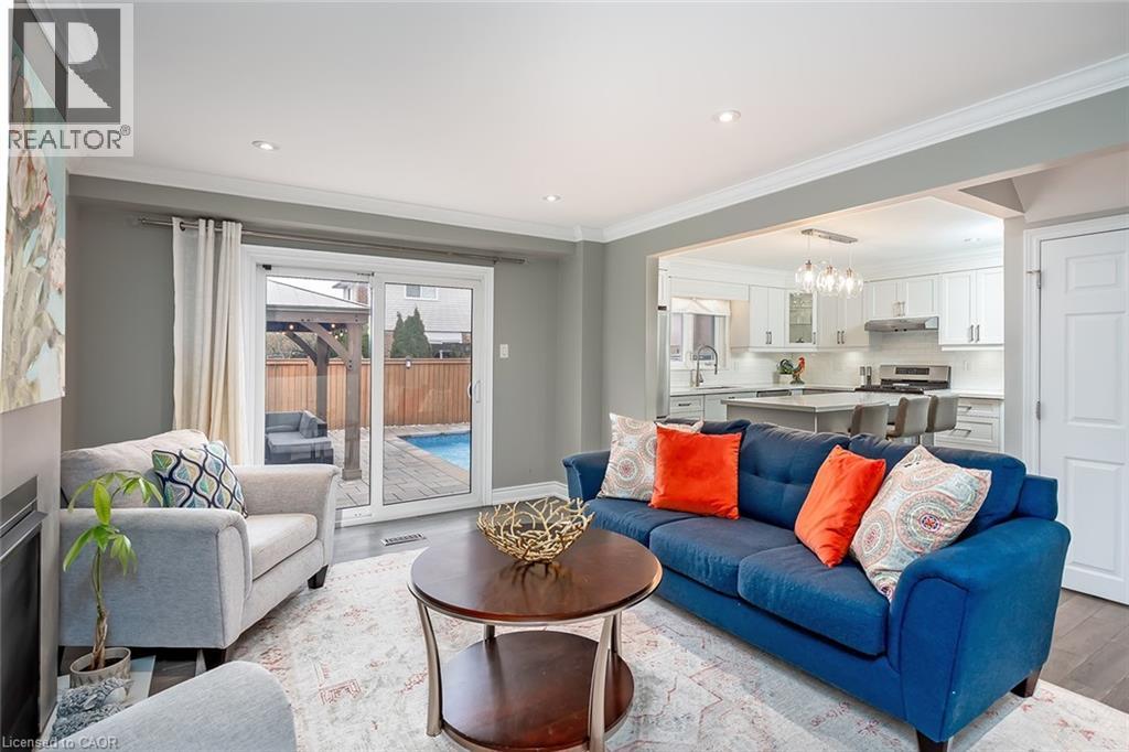 2475 CAVENDISH Drive, Burlington, Ontario, L7P4A5 — Photo 18