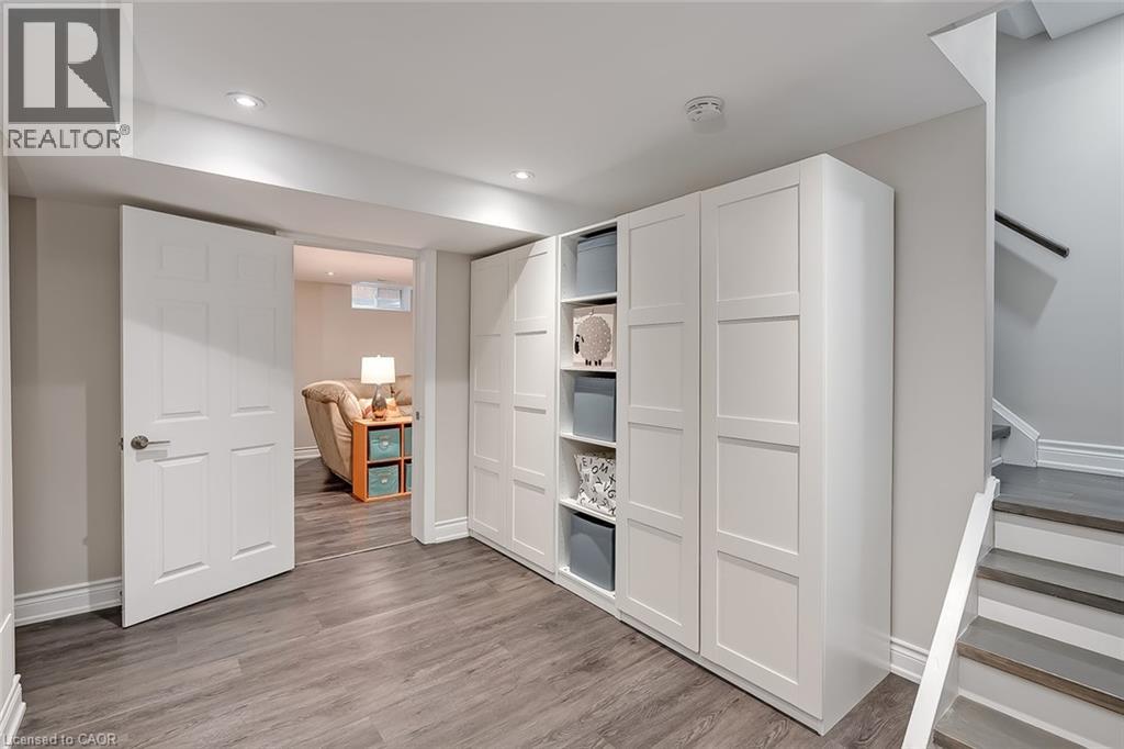 2475 CAVENDISH Drive, Burlington, Ontario, L7P4A5 — Photo 39