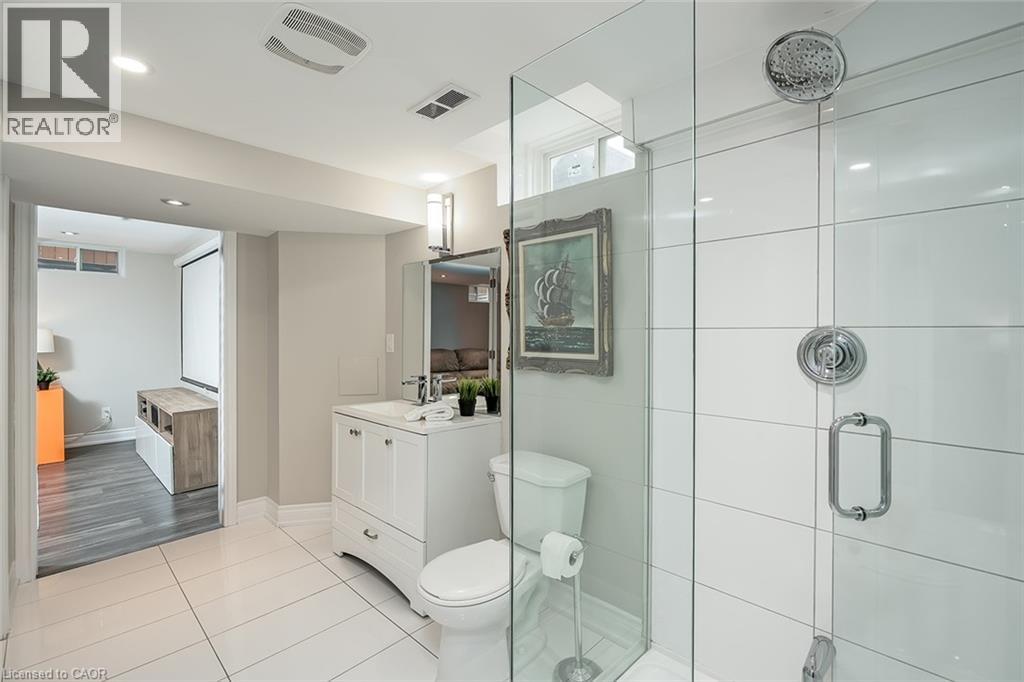 2475 CAVENDISH Drive, Burlington, Ontario, L7P4A5 — Photo 44