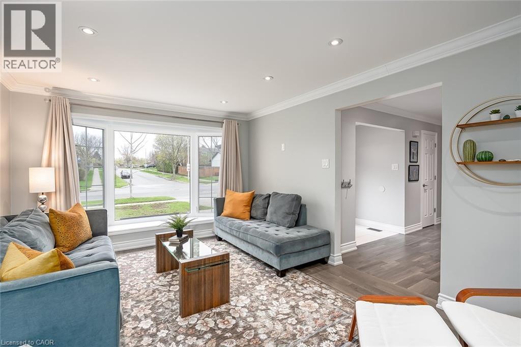 2475 CAVENDISH Drive, Burlington, Ontario, L7P4A5 — Photo 7