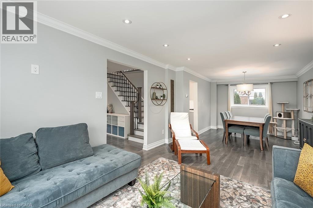 2475 CAVENDISH Drive, Burlington, Ontario, L7P4A5 — Photo 9
