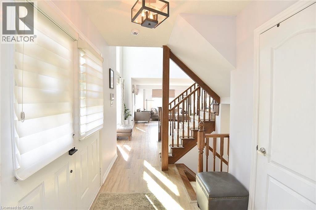 39 PANABAKER Drive Unit# 7, Ancaster, Ontario, L9G0A2 — Photo 5