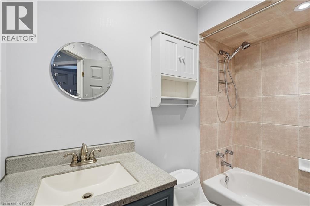 2 AMORE Boulevard, Hamilton, Ontario, L9B2V3 — Photo 16