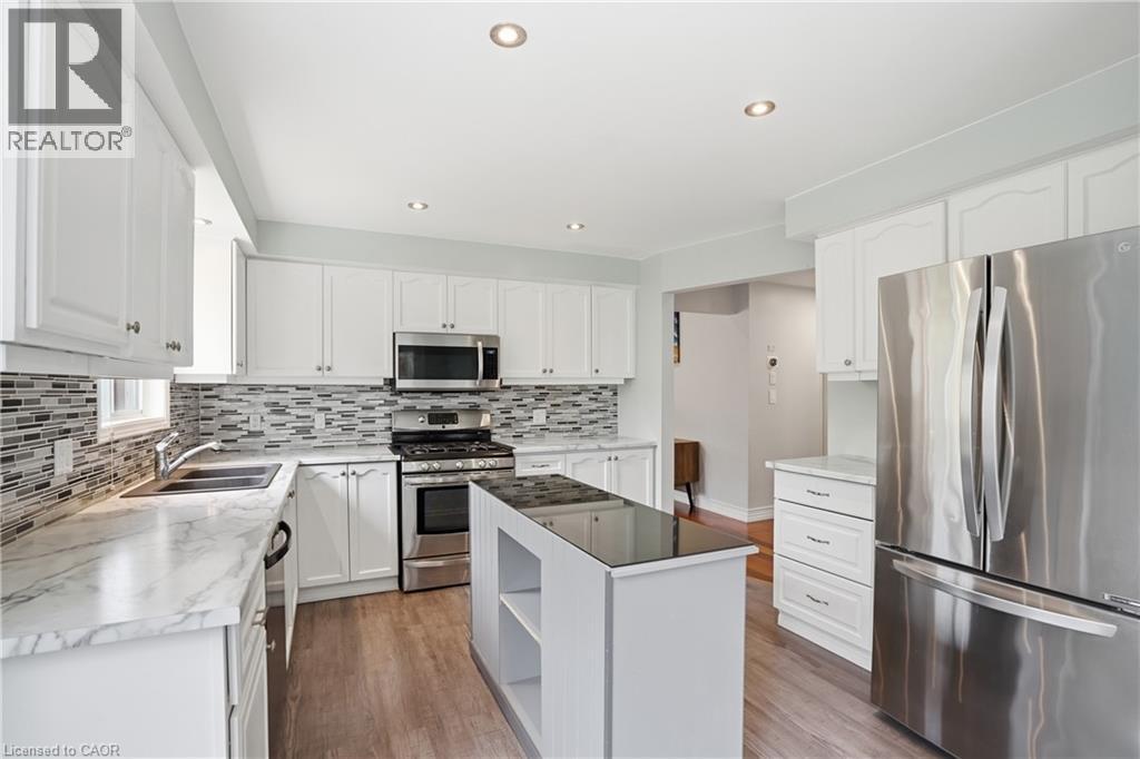 2 AMORE Boulevard, Hamilton, Ontario, L9B2V3 — Photo 9