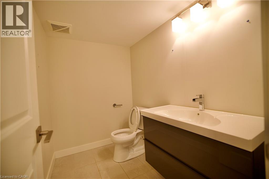 711 CEDAR BEND Drive, Waterloo, Ontario, N2V2R2 — Photo 32