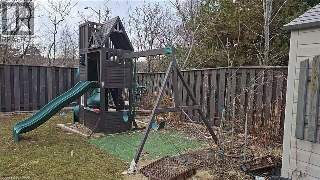 711 CEDAR BEND Drive, Waterloo, Ontario, N2V2R2 — Photo 4